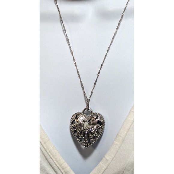 Charming Charlie Puffed Heart Pearl Necklace - Picture 8 of 13